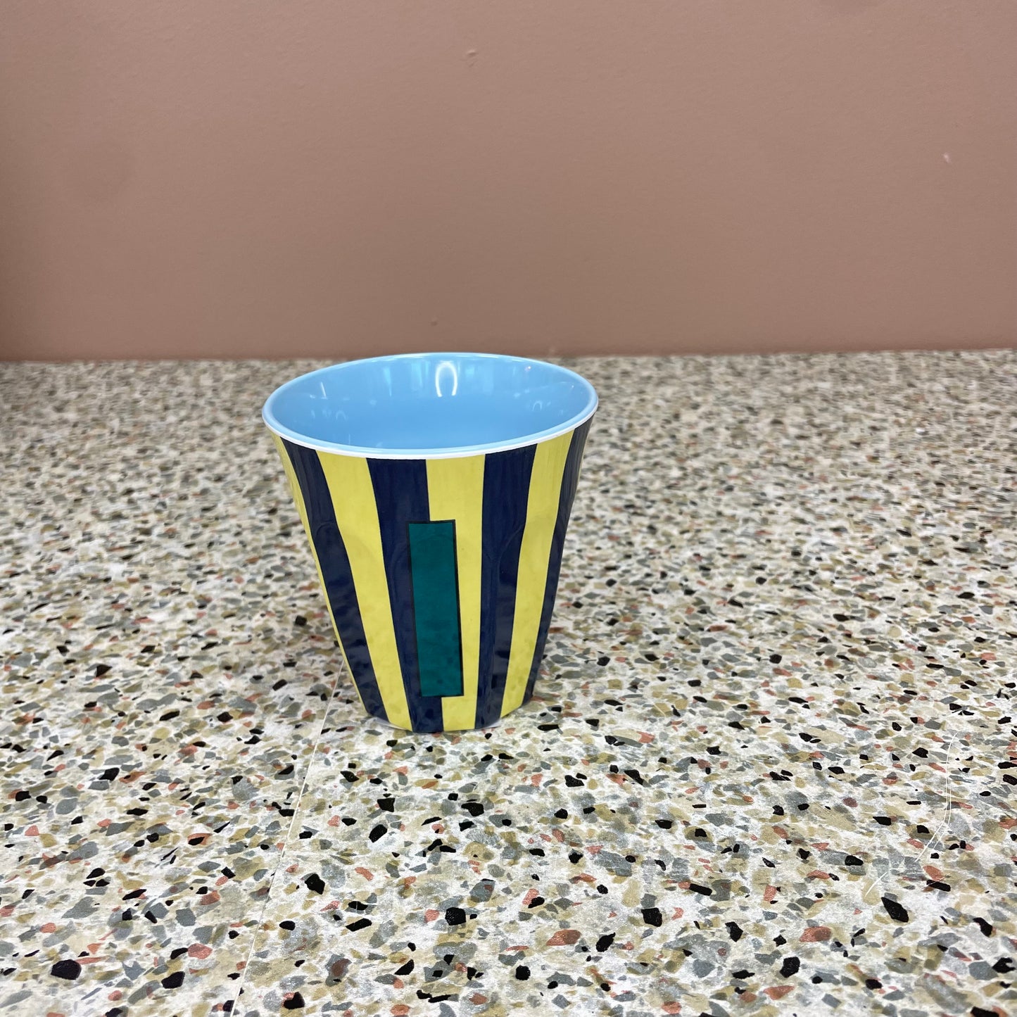 Gobelet alphabet rayé 🦋(bleu)