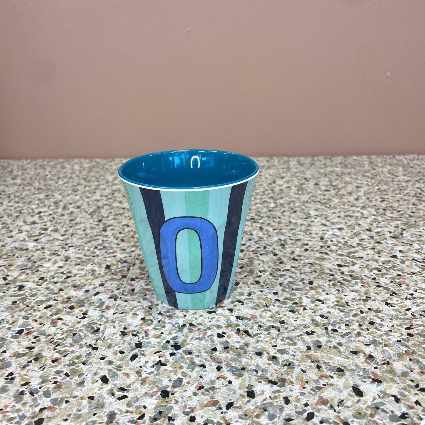 Gobelet alphabet rayé 🦋(bleu)