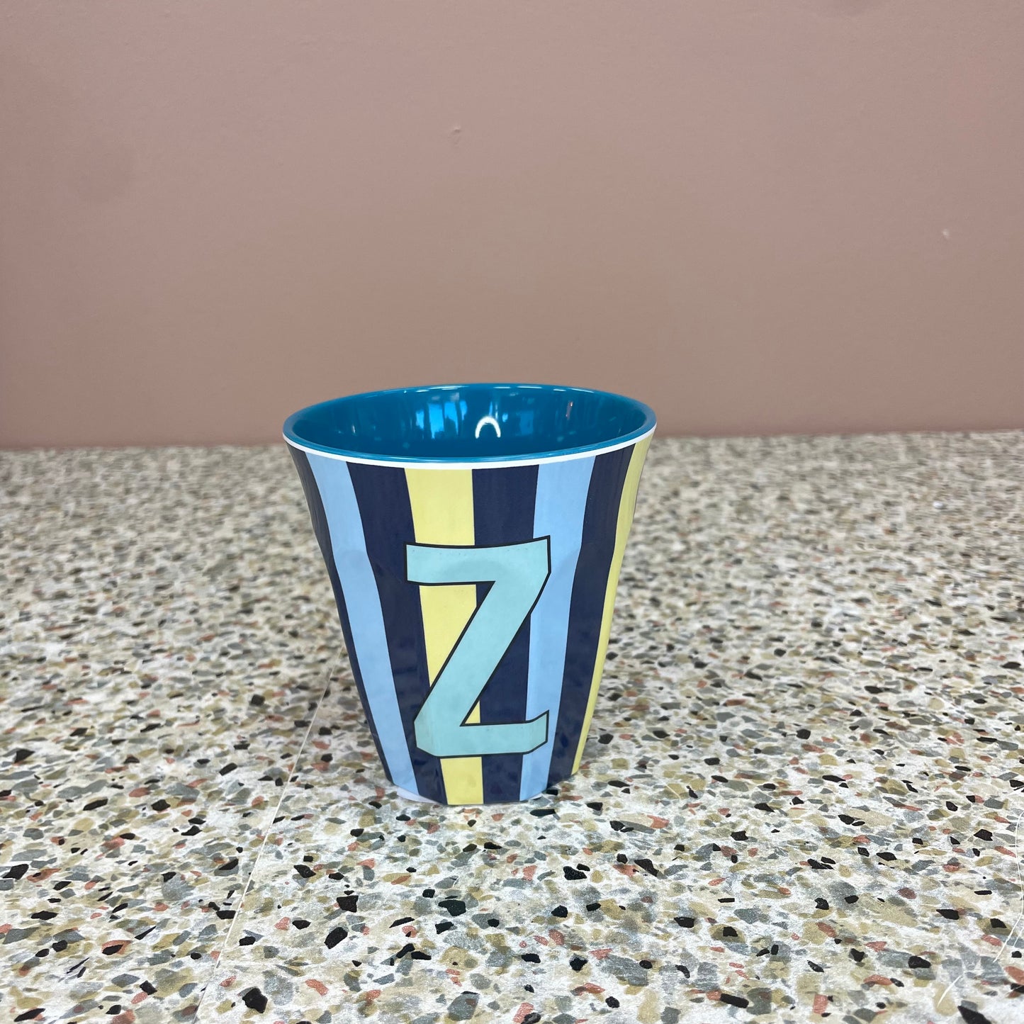 Gobelet alphabet rayé 🦋(bleu)